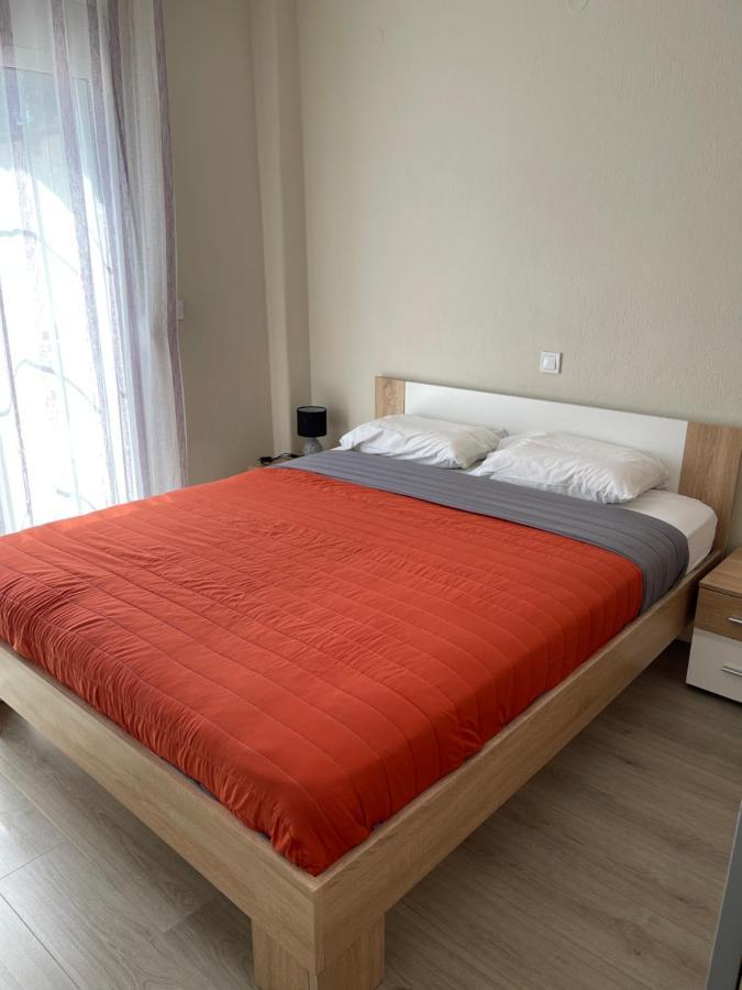 2-Bedroom Luxury Family Home Флогита Екстериор снимка